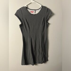 Bongo Size Medium Dress